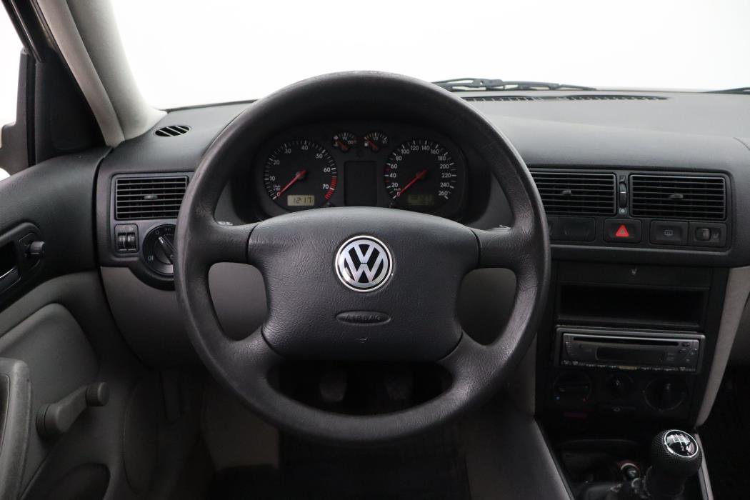 Volkswagen Golf 2001