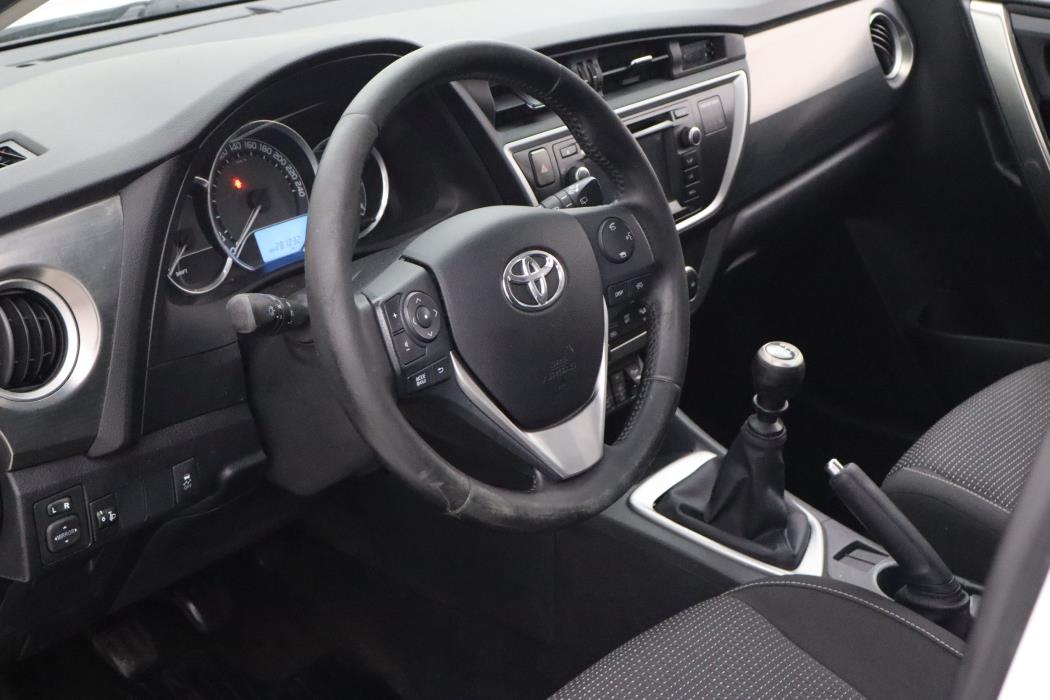 Toyota Auris 2013