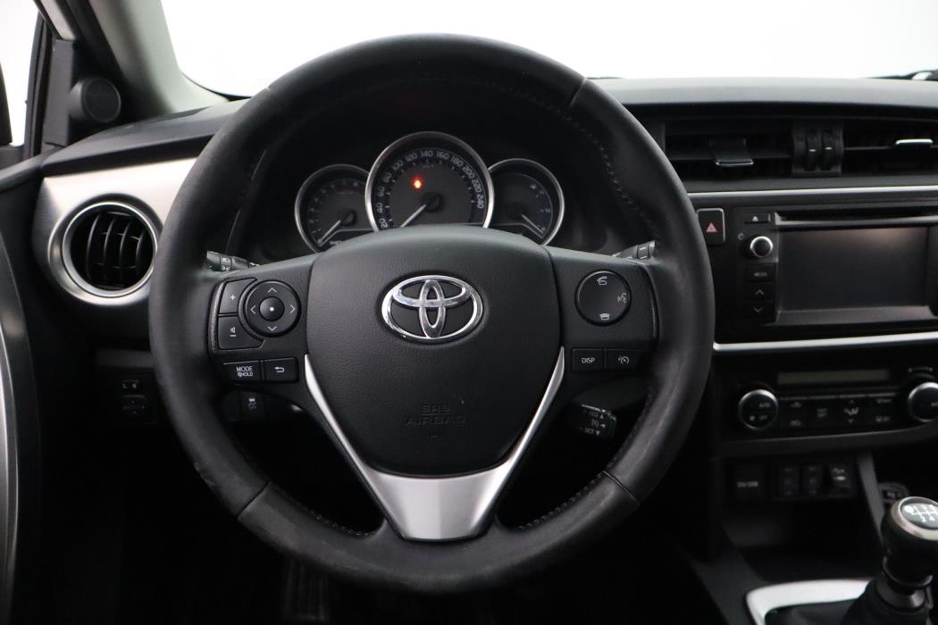 Toyota Auris 2013
