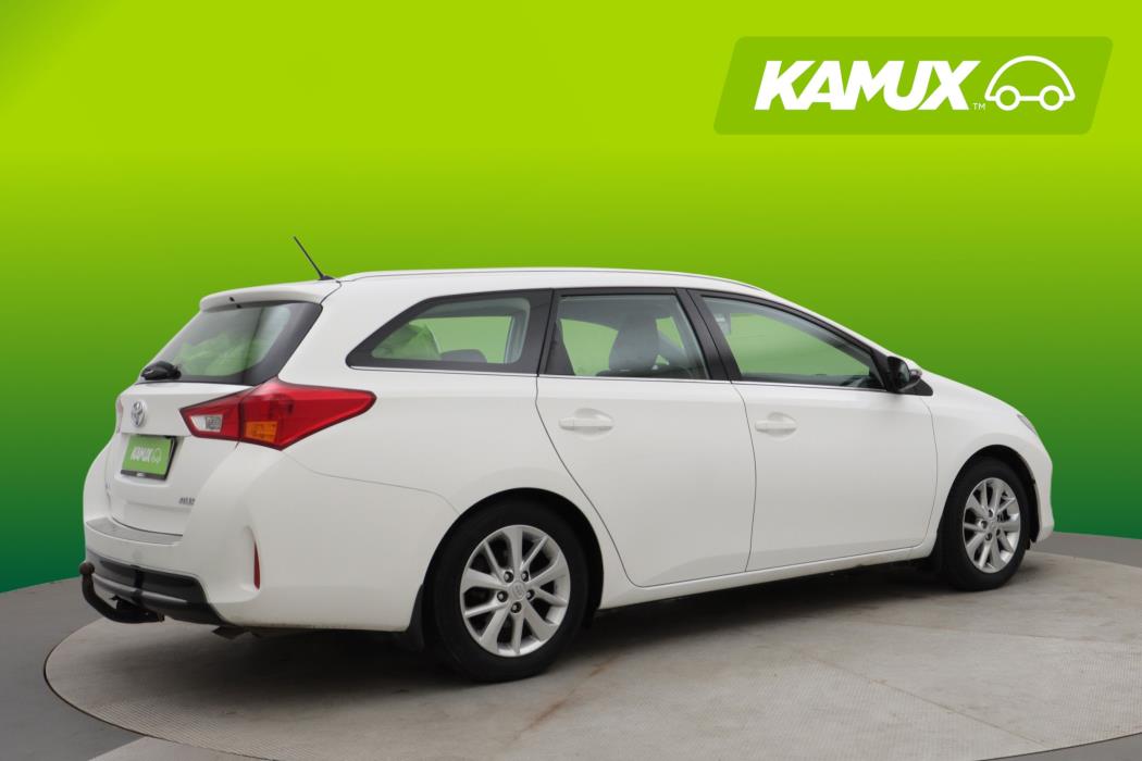 Toyota Auris 2013