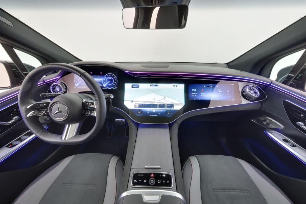 Mercedes-Benz EQE SUV 2025