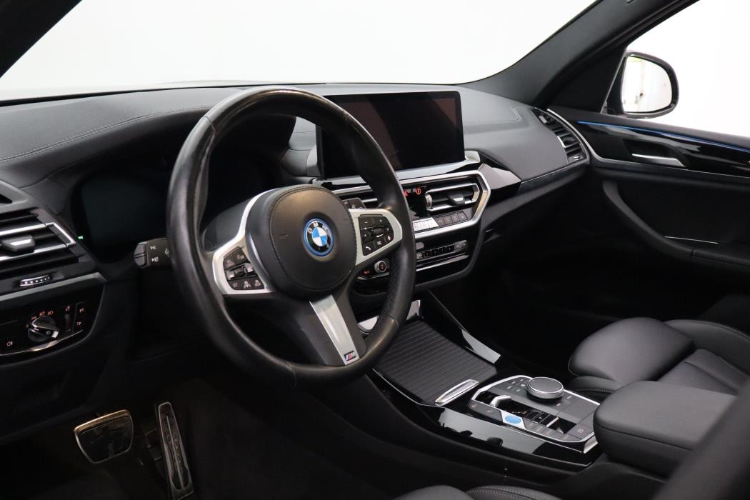 BMW iX3 2023