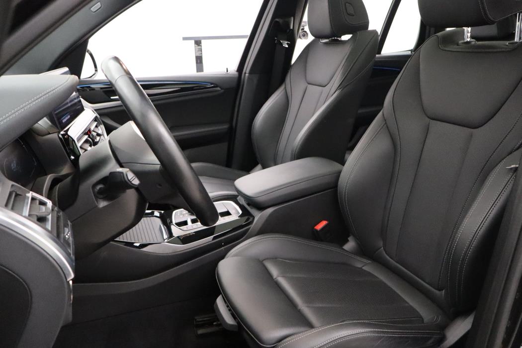 BMW iX3 2023