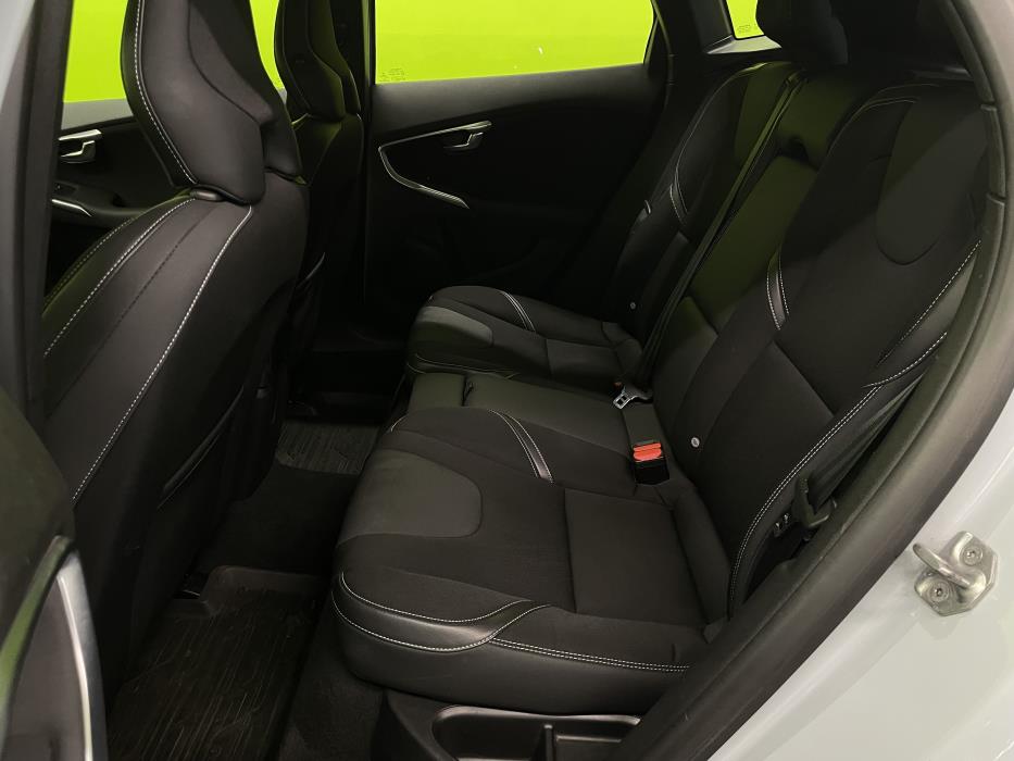 Volvo V40 2014