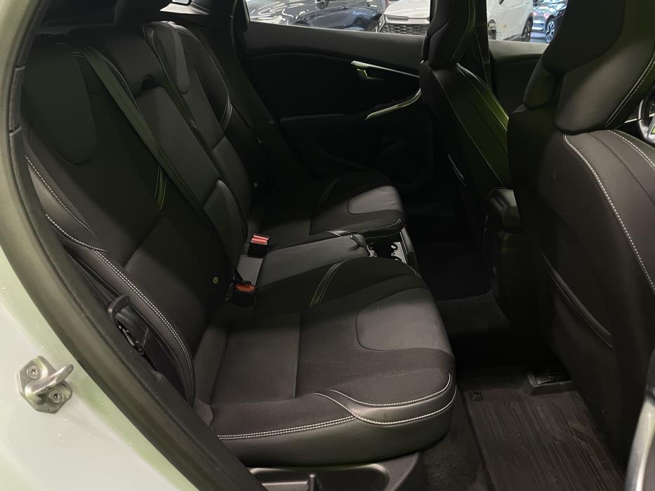 Volvo V40 2014