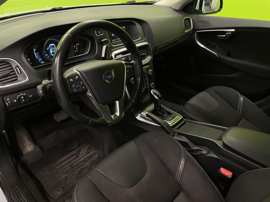 Volvo V40 2014
