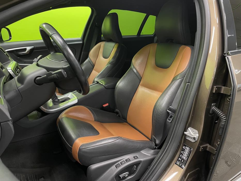 Volvo V60 Cross Country 2017