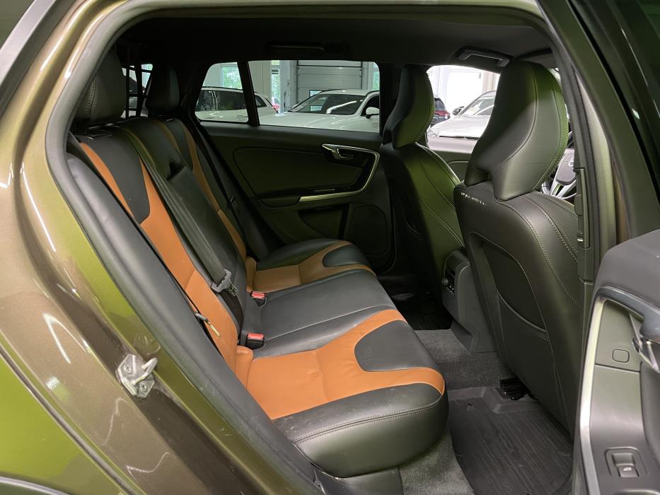 Volvo V60 Cross Country 2017