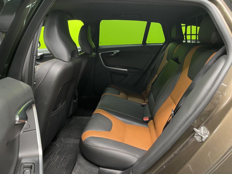 Volvo V60 Cross Country 2017