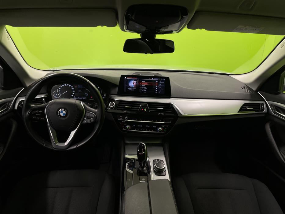 BMW 520 2021