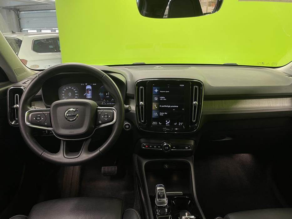 Volvo XC40 2021