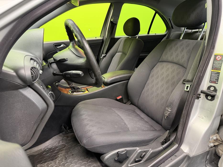 Mercedes-Benz C 2003