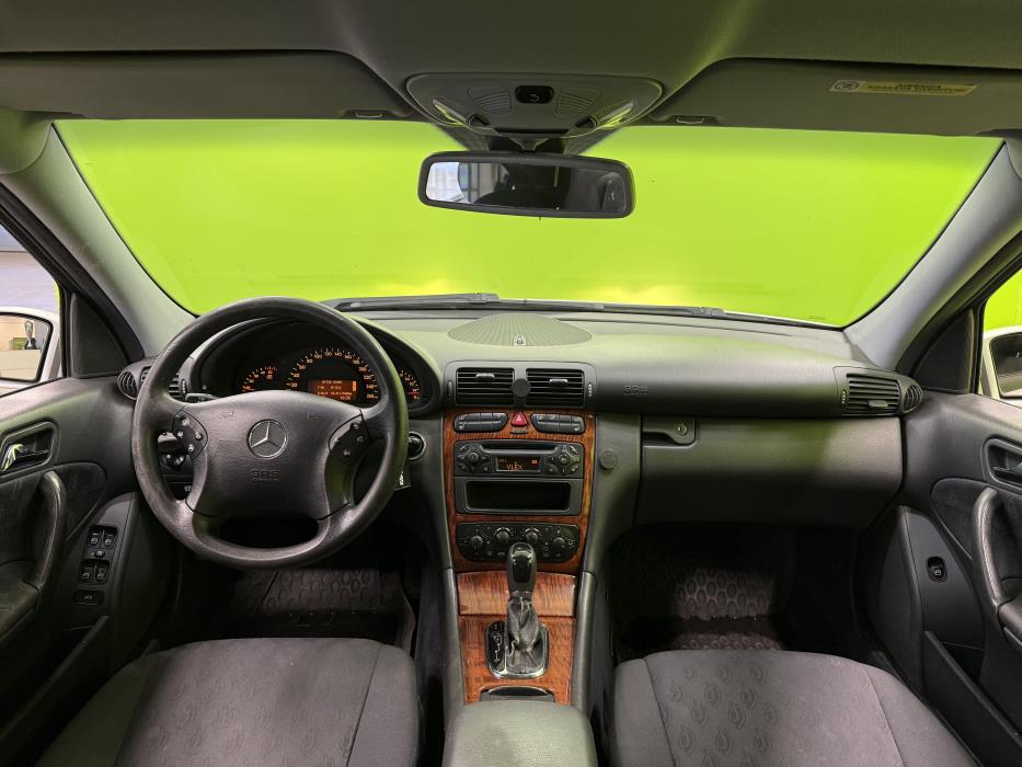 Mercedes-Benz C 2003