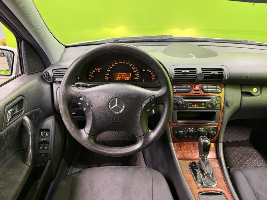 Mercedes-Benz C 2003