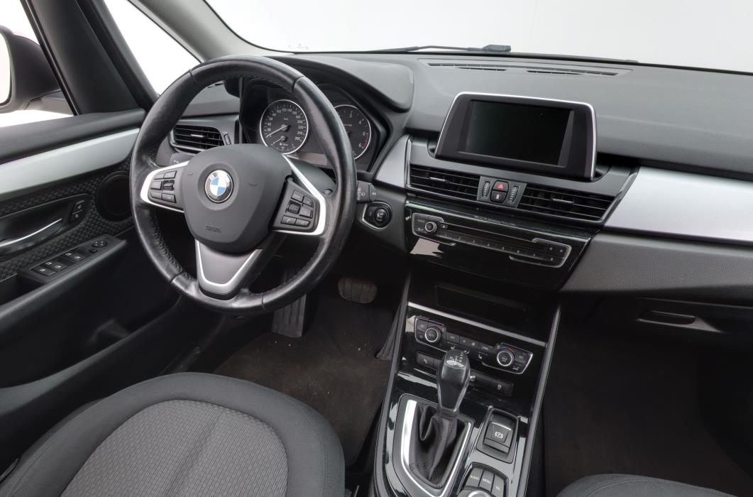 BMW 216 2018