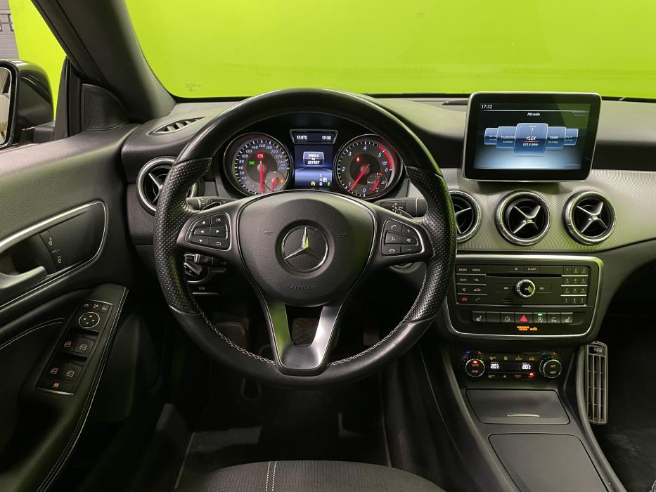 Mercedes-Benz CLA 2015