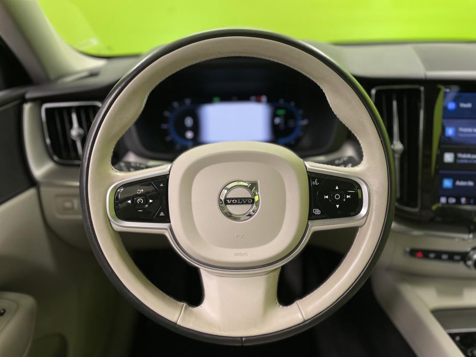 Volvo XC60 2022