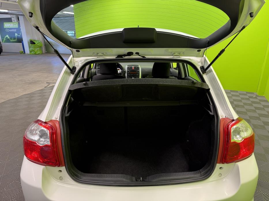 Toyota Auris 2011