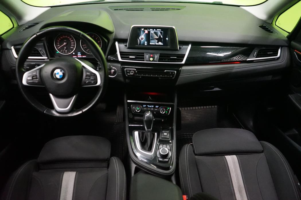 BMW 218 2016