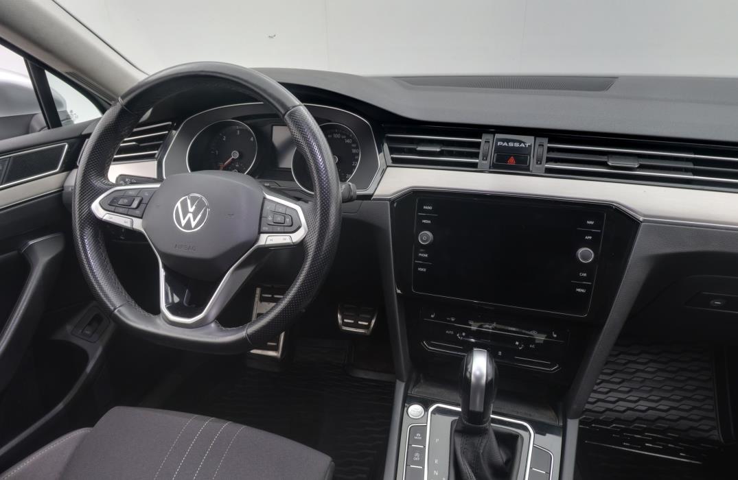 Volkswagen Passat 2023
