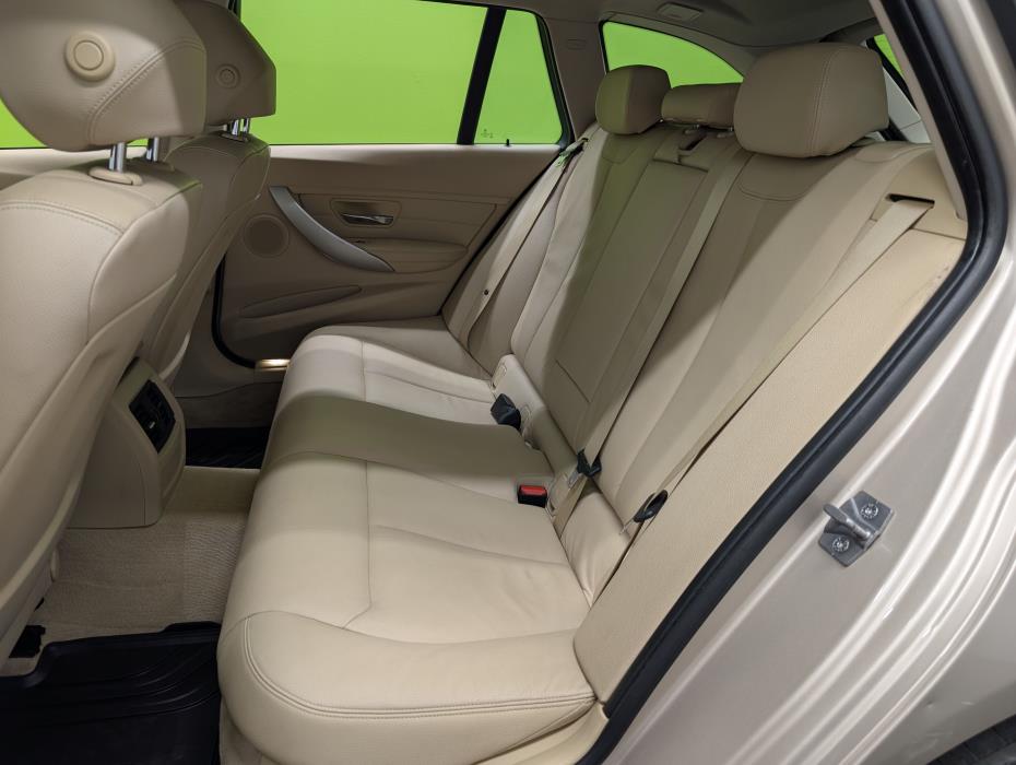 BMW 320 2013