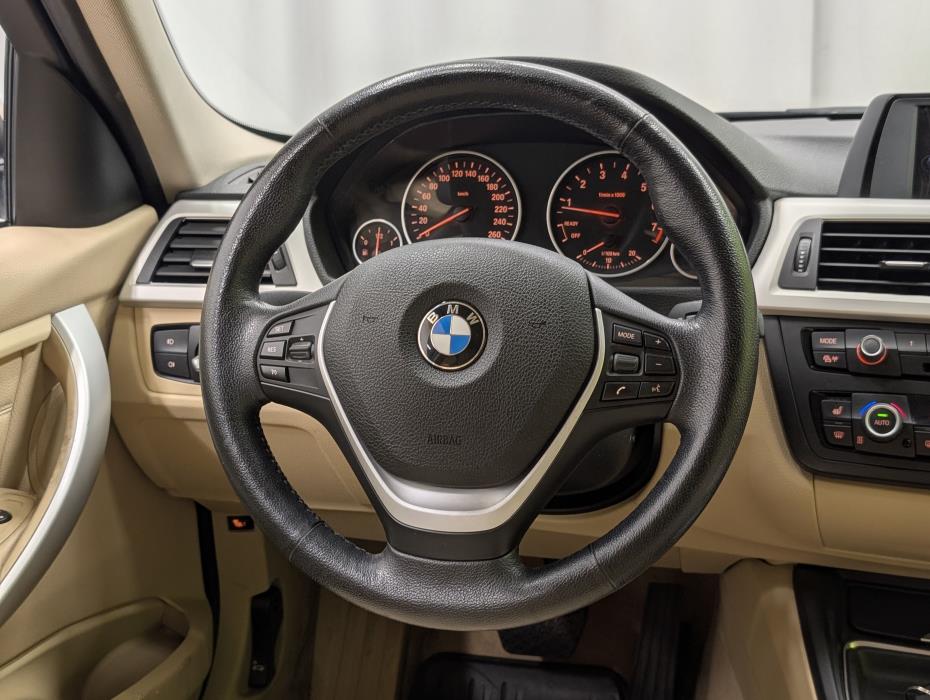 BMW 320 2013