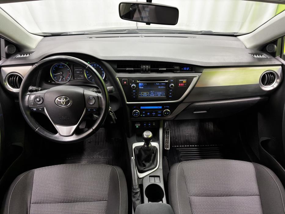 Toyota Auris 2014