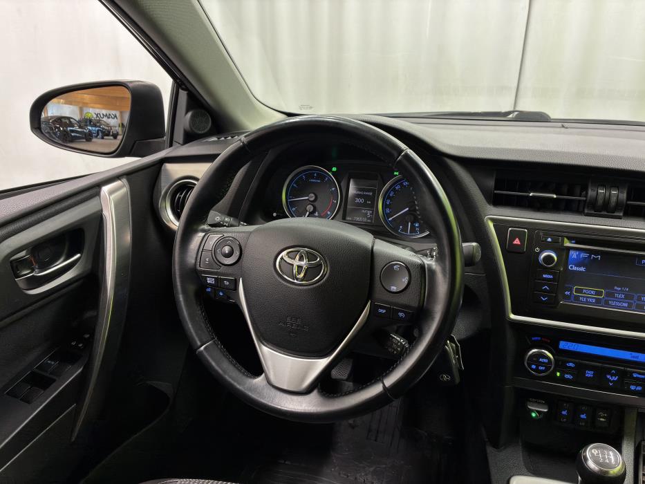 Toyota Auris 2014