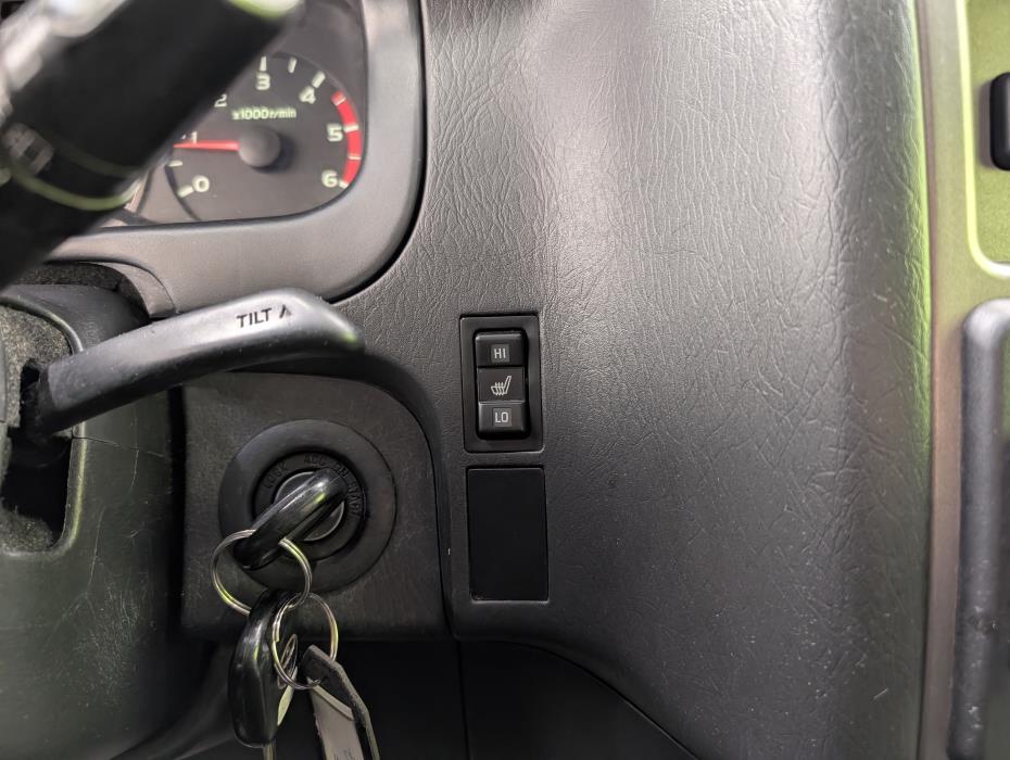 Toyota Hiace 2011