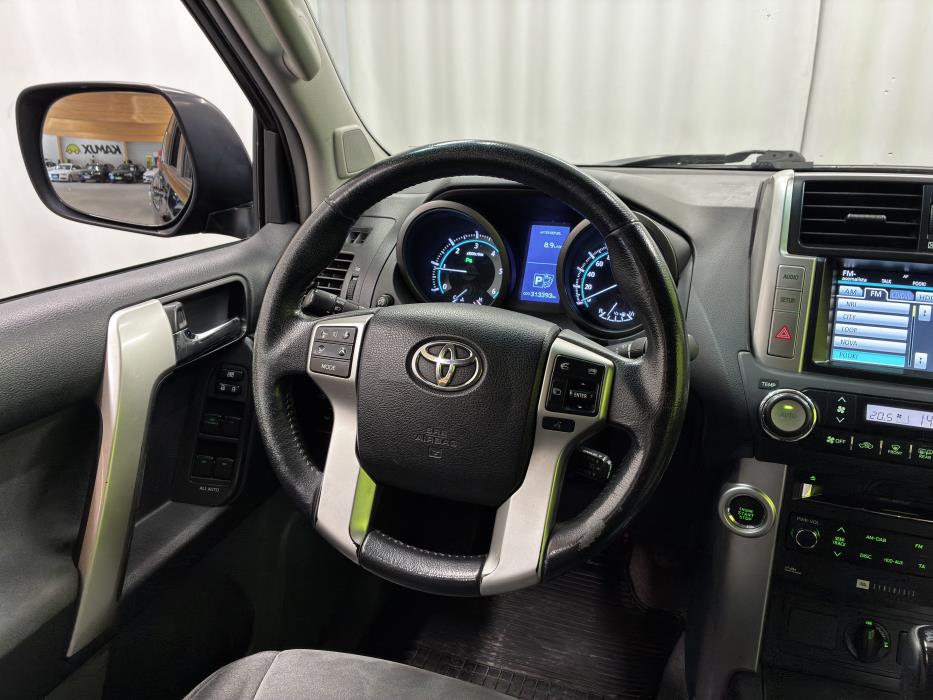 Toyota Land Cruiser 2010