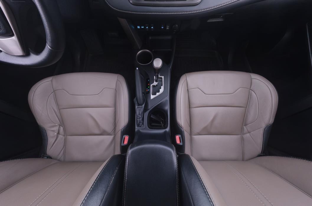 Toyota RAV4 2015