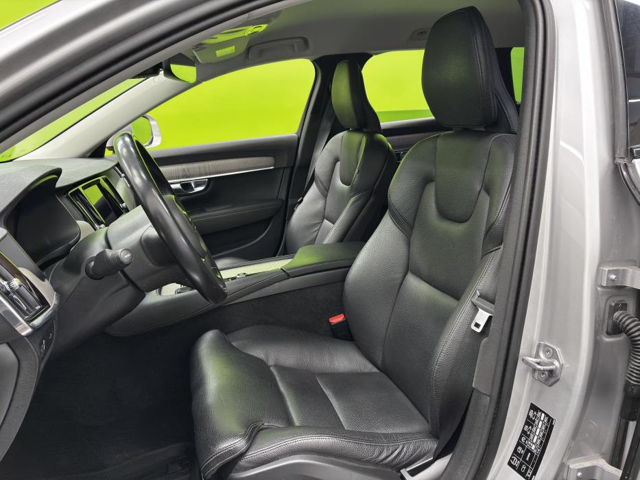 Volvo V90 Cross Country 2021