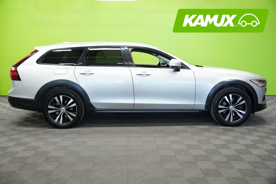 Volvo V90 Cross Country 2021