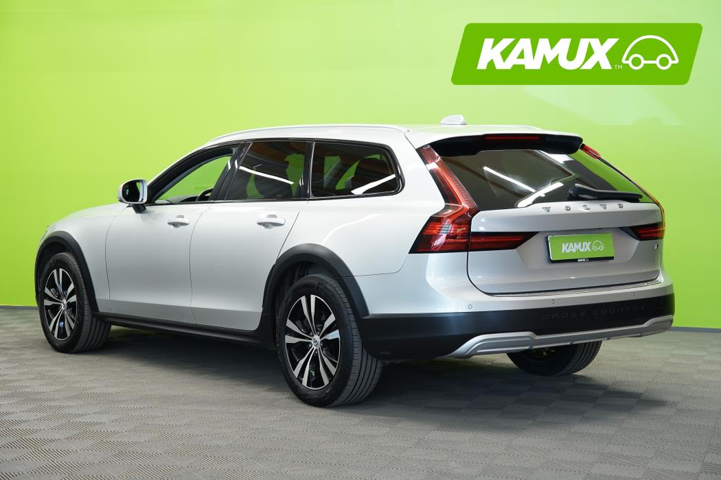 Volvo V90 Cross Country 2021