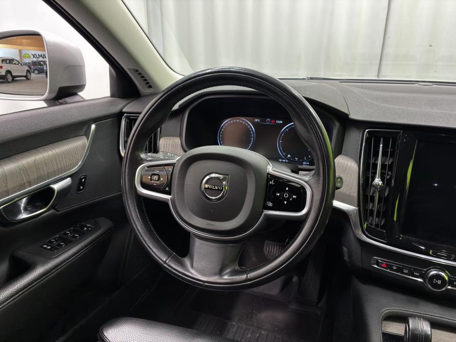 Volvo V90 Cross Country 2021