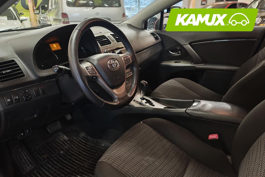 Toyota Avensis 2011