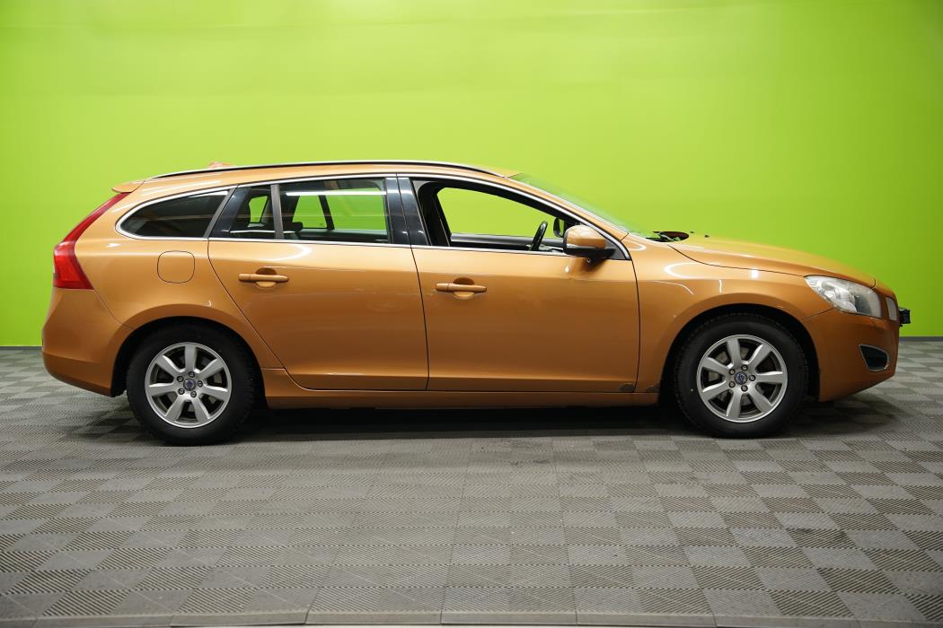 Volvo V60 2011