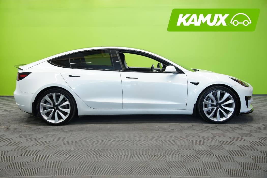 Tesla Model 3 2020