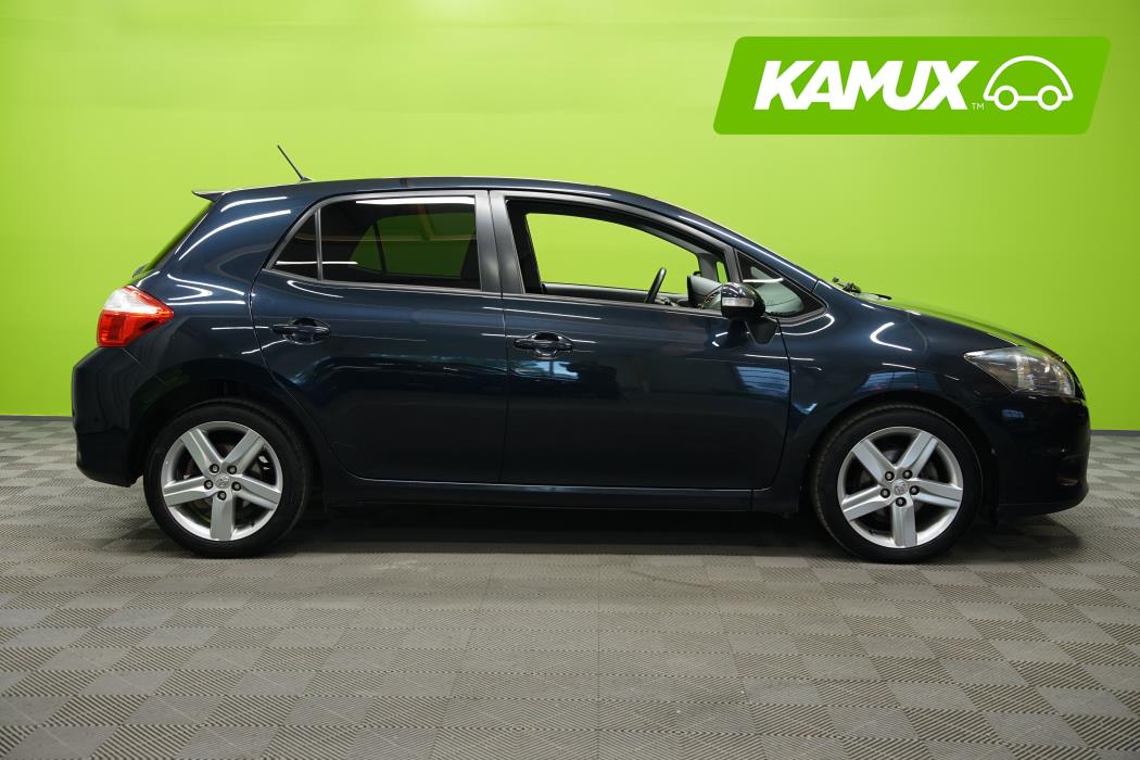 Toyota Auris 2012