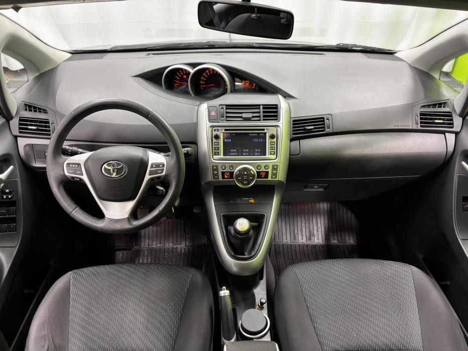 Toyota Verso 2012