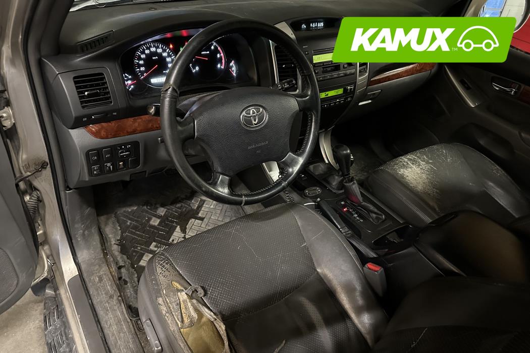 Toyota Land Cruiser 2004