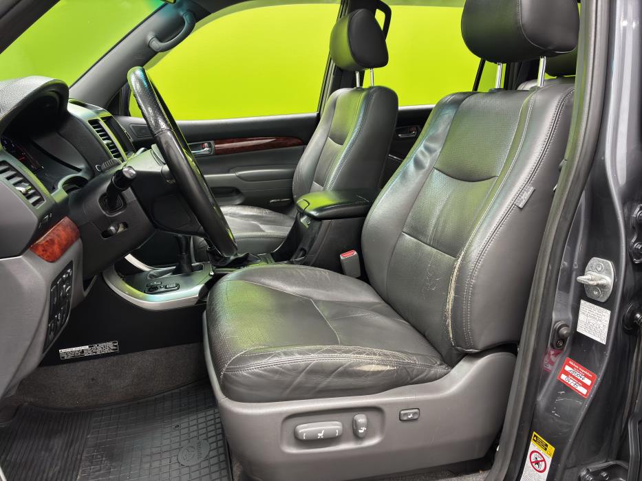 Toyota Land Cruiser 2003