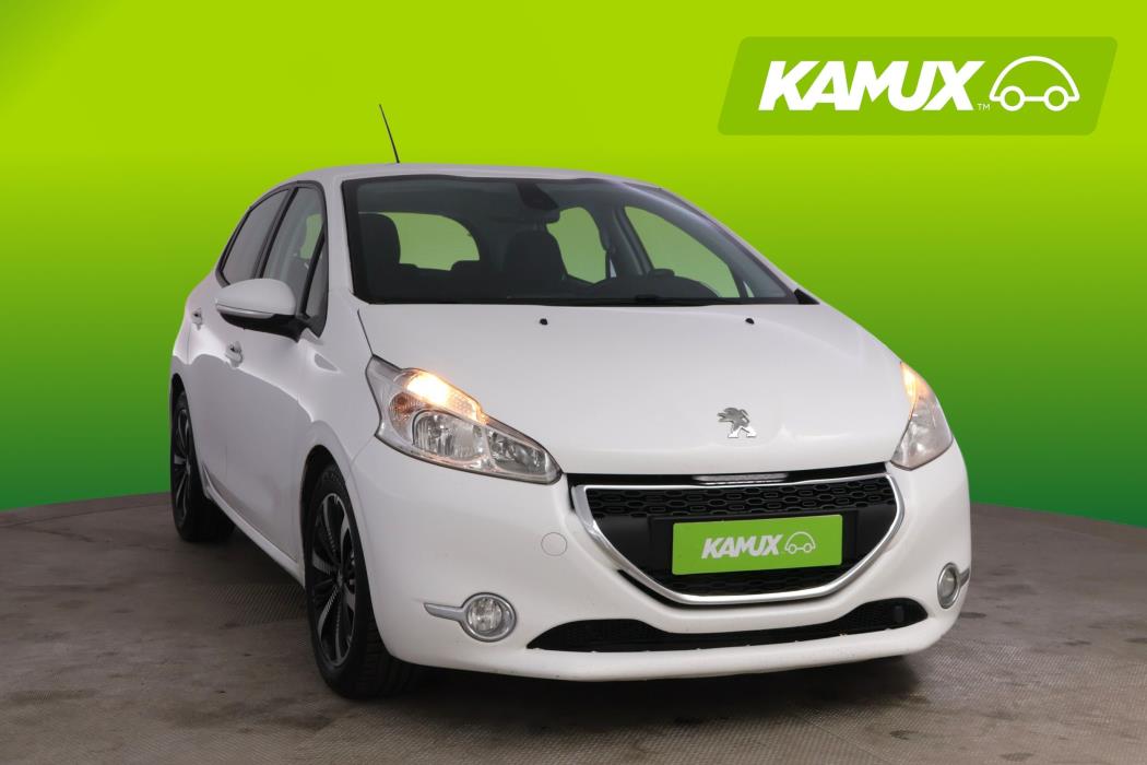 Peugeot 208 2012