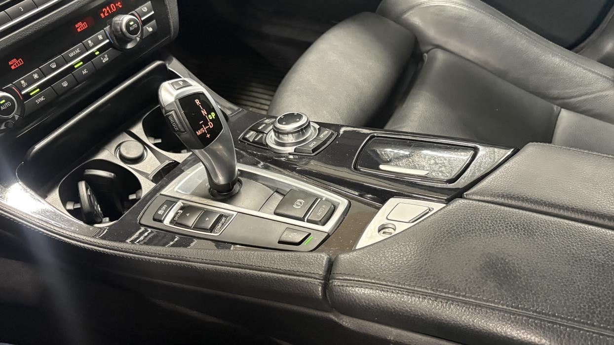 BMW 518 2015