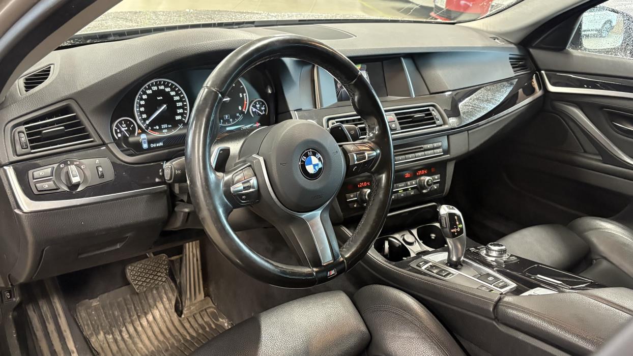 BMW 518 2015
