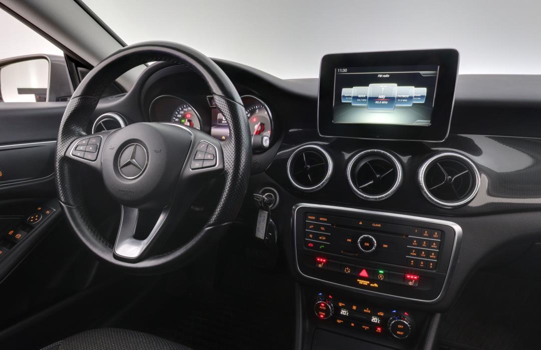 Mercedes-Benz CLA 2015