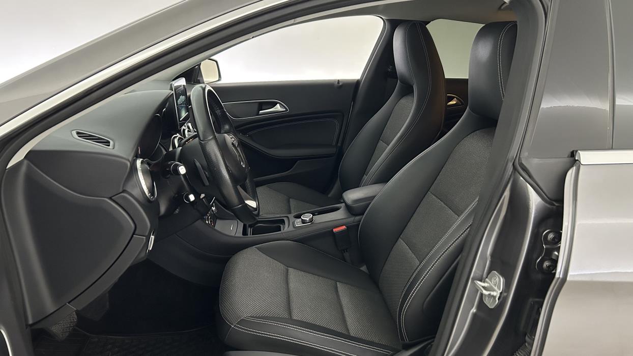 Mercedes-Benz CLA 2015