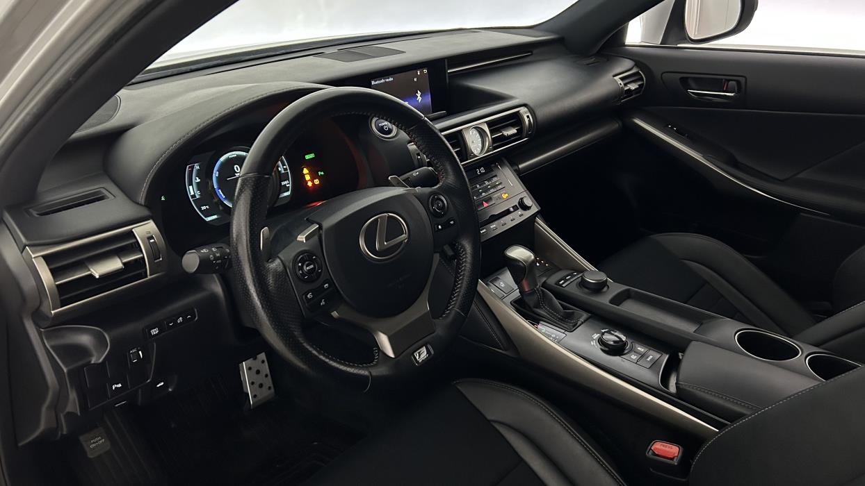 Lexus IS 2015