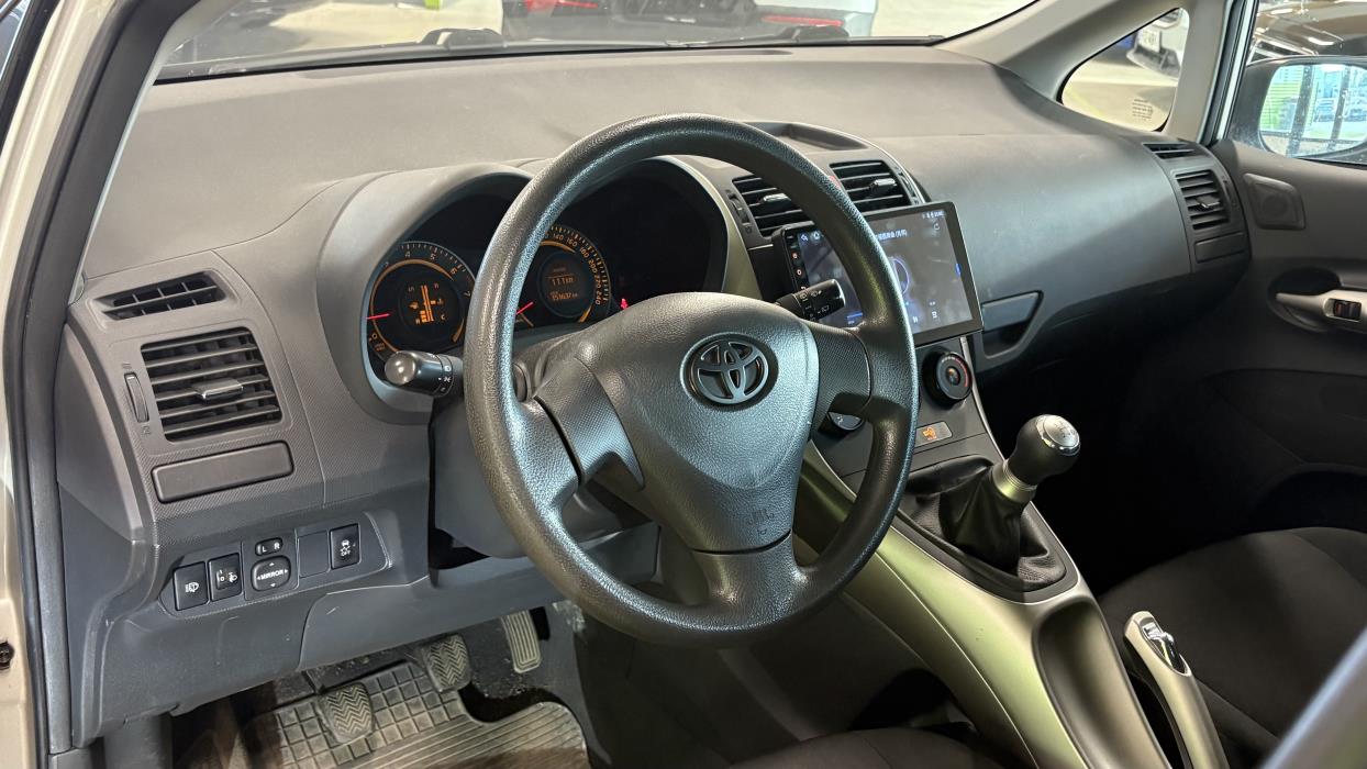 Toyota Auris 2009