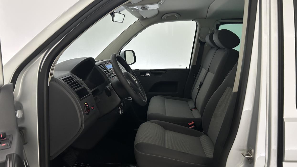 Volkswagen Caravelle 2011